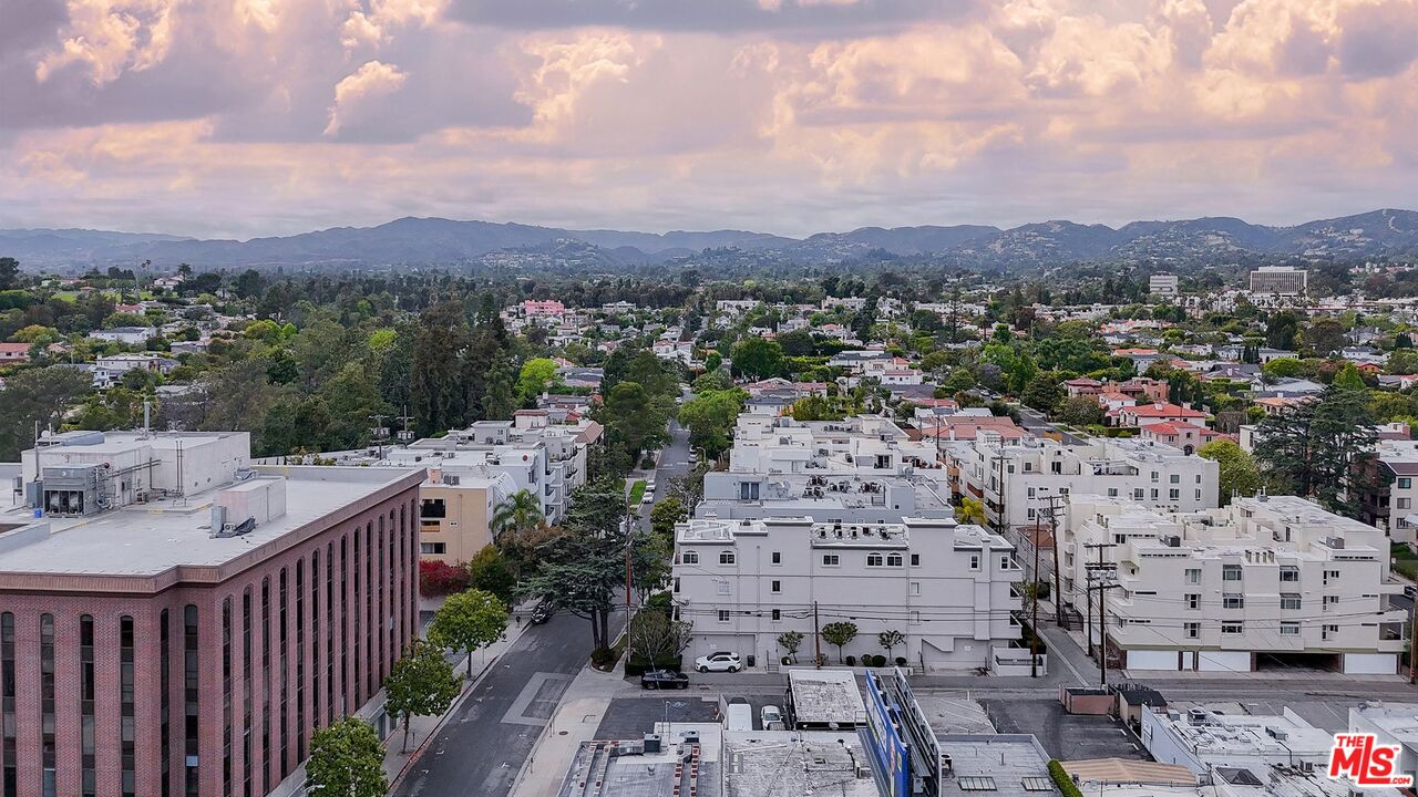1182 Wellesley Ave Unit: 401