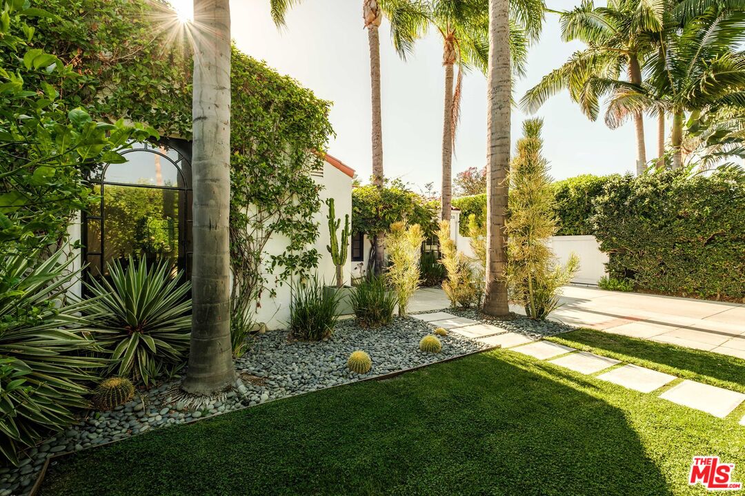 331 N Kilkea Dr