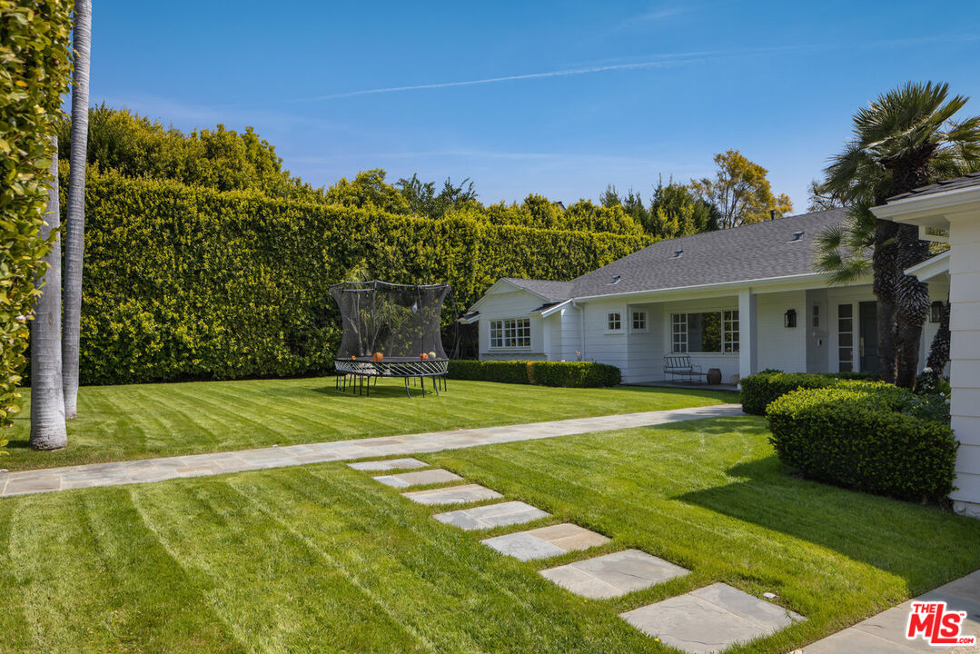 1132 Napoli Dr
