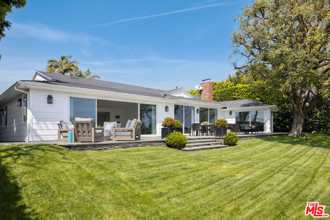 1132 Napoli Dr