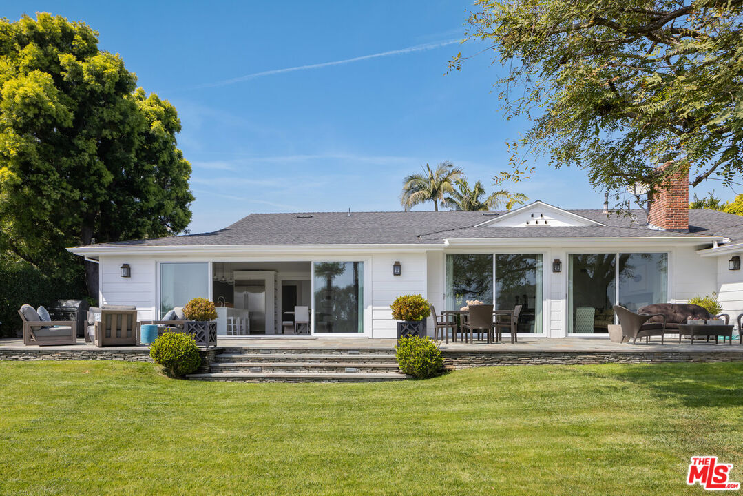 1132 Napoli Dr