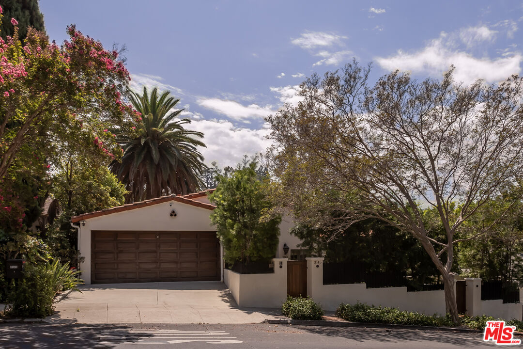 3145 La Suvida Dr
