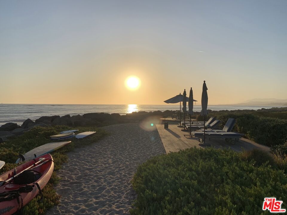 4217 Avenue Del Mar
