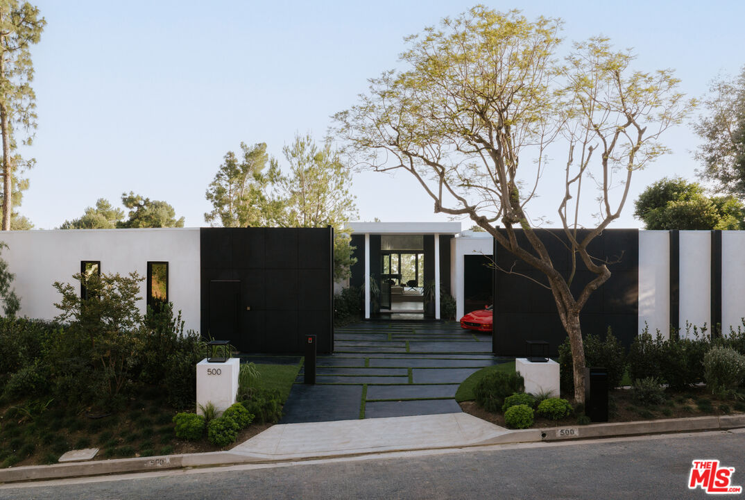 500 Chalette Dr