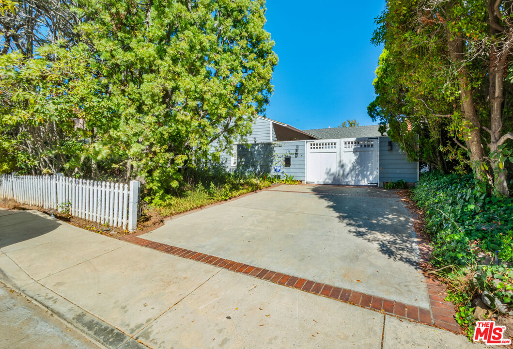 376 N Bonhill Rd