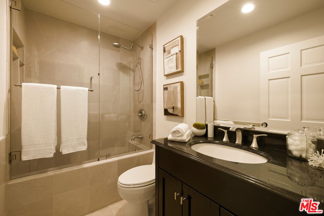1422 S Bentley Ave Unit: 101