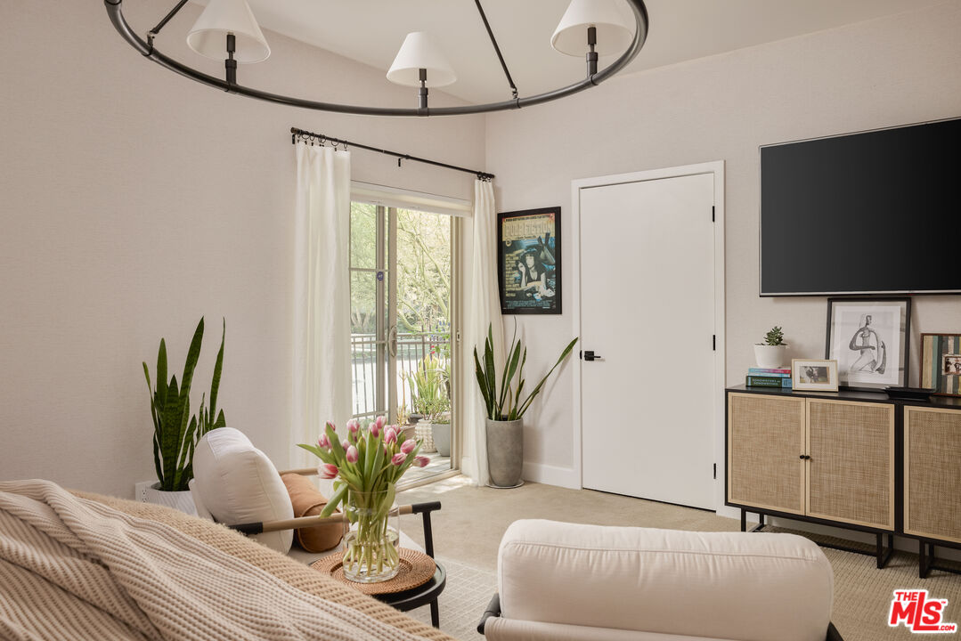 10639 Woodbridge St Unit: 107
