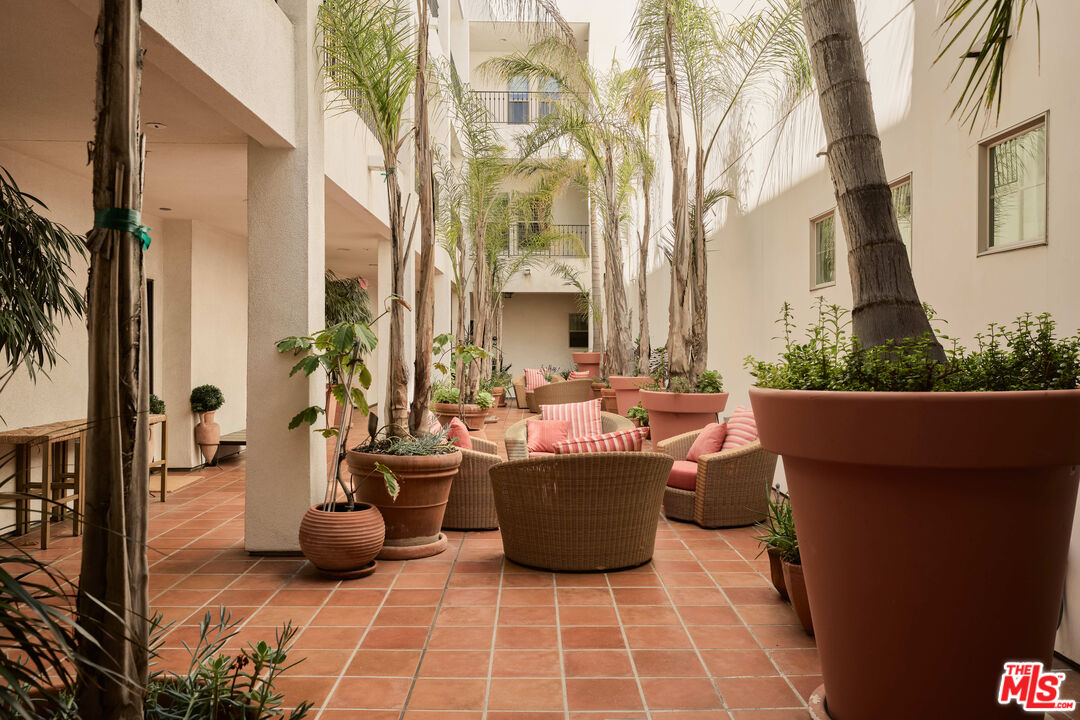 10639 Woodbridge St Unit: 107