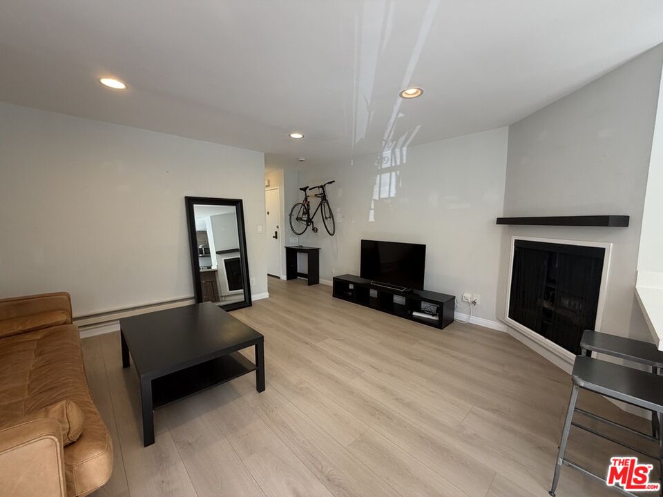 6151 Orange St Unit: 116