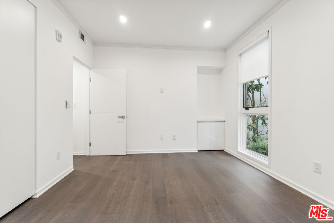 132 N Swall Dr Unit: 202