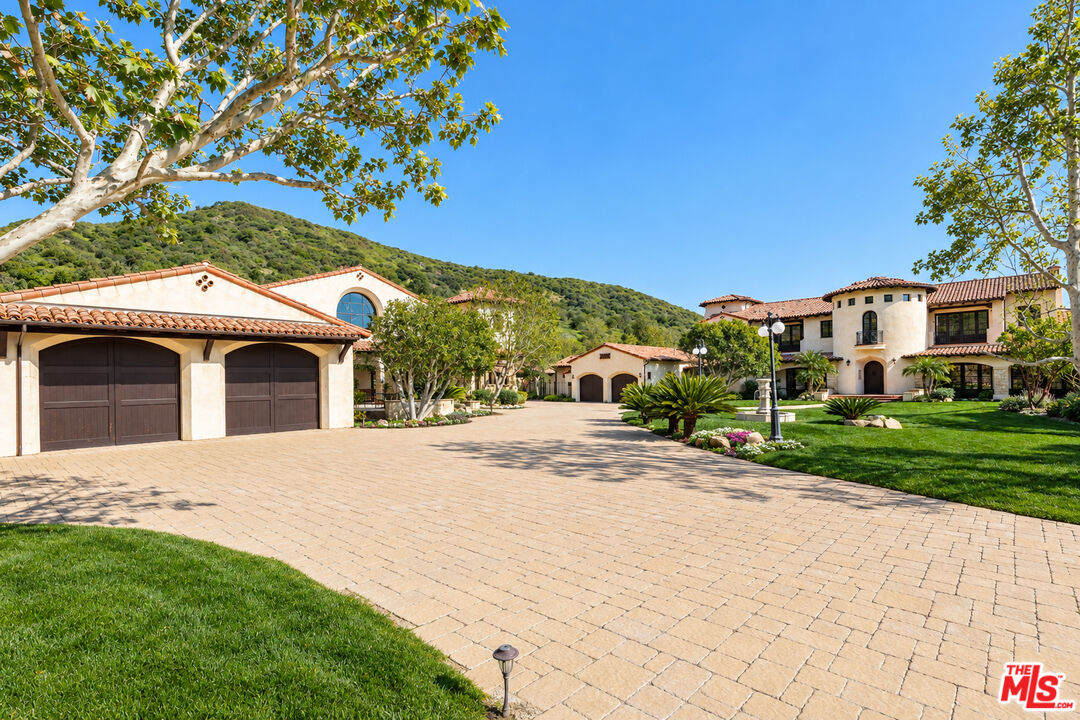 6914 Solano Verde Dr