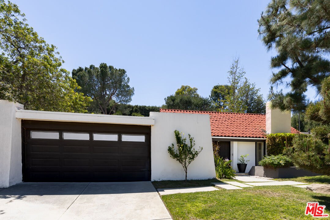 4101 Tarrybrae Ter