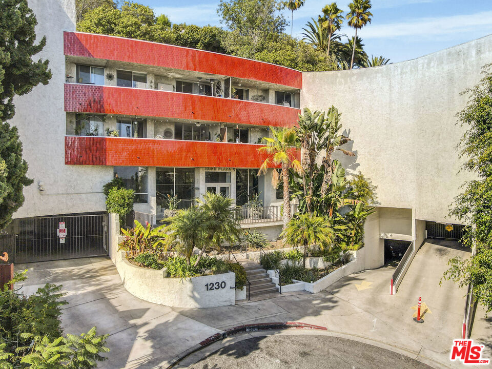 1230 Horn Ave Unit: 605