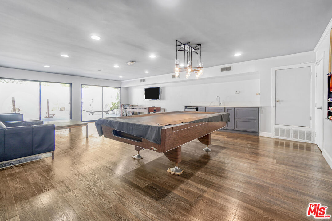 1230 Horn Ave Unit: 605