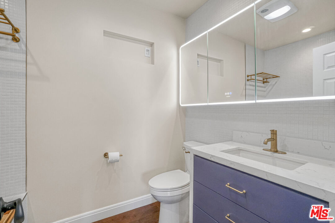 1230 Horn Ave Unit: 605
