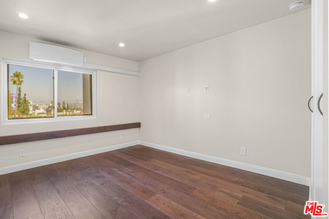 1230 Horn Ave Unit: 605