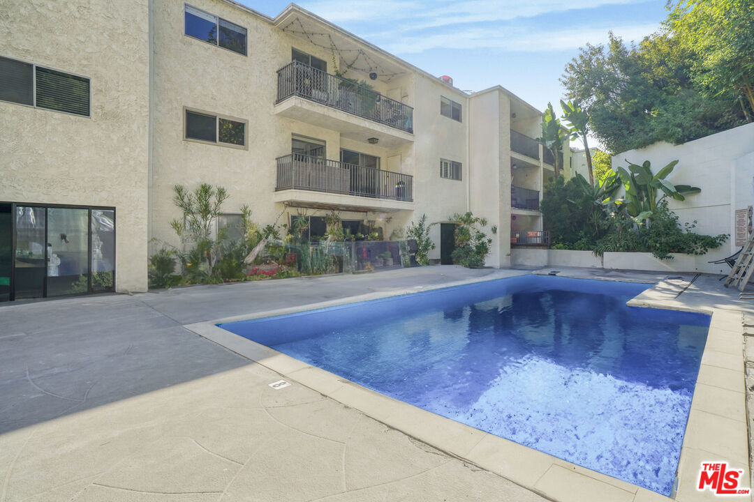 1230 Horn Ave Unit: 605