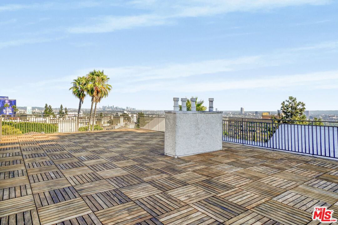1230 Horn Ave Unit: 605