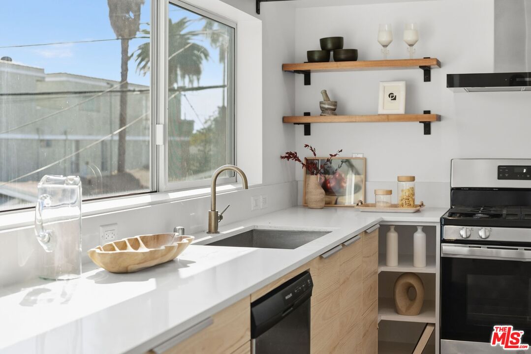 1244 14th St Unit: E
