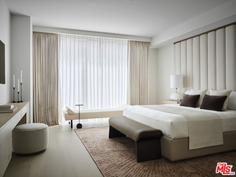 9200 Wilshire Blvd Unit: 204W