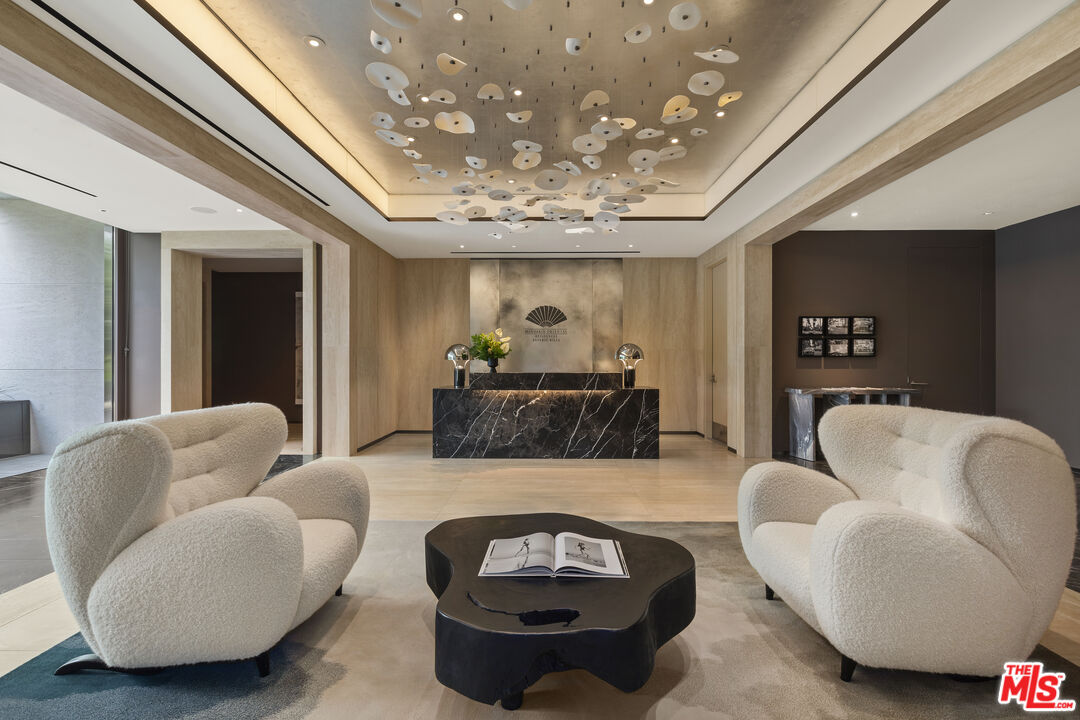 9200 Wilshire Blvd Unit: 204W