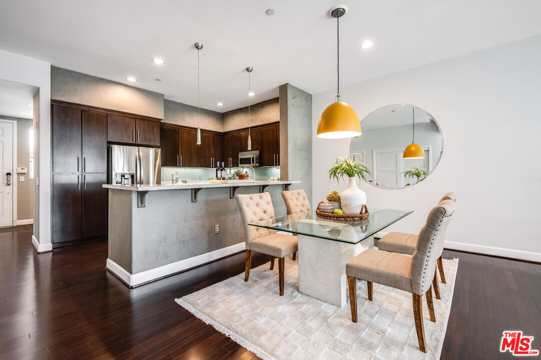 10878 Bloomfield St Unit: 406