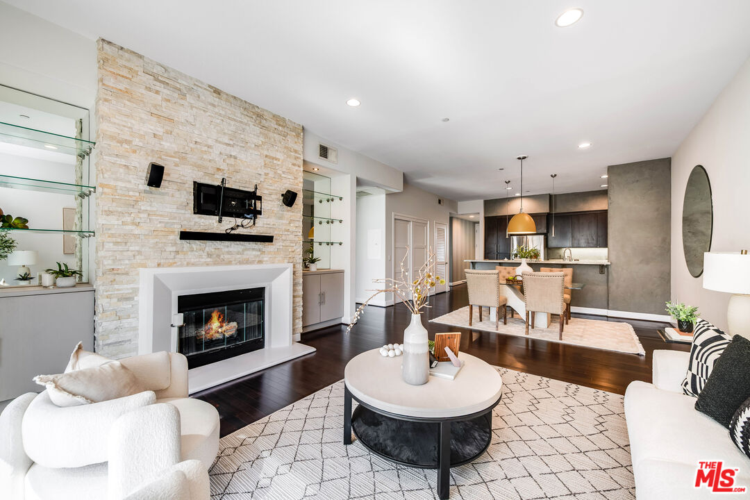 10878 Bloomfield St Unit: 406