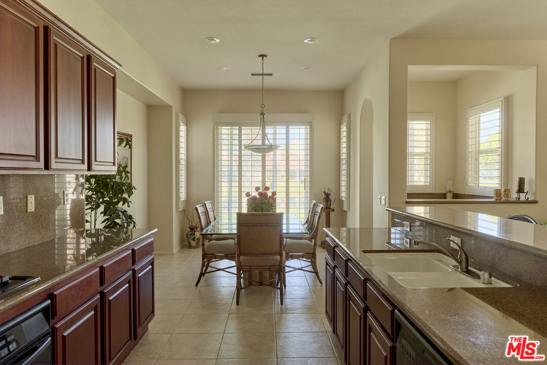 10 Wimbledon Cir