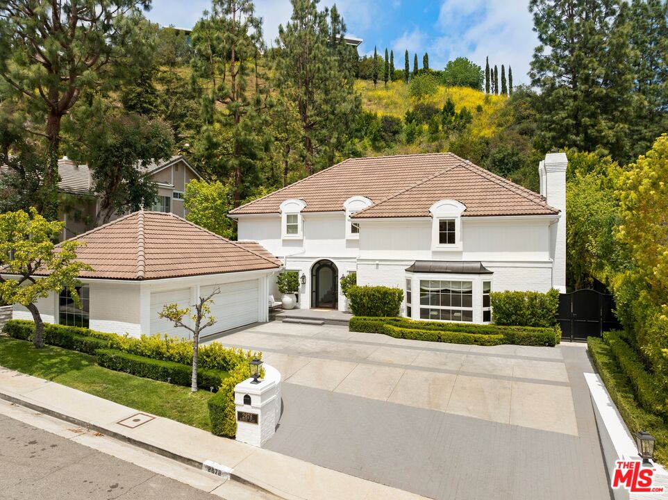 2878 Royston Pl