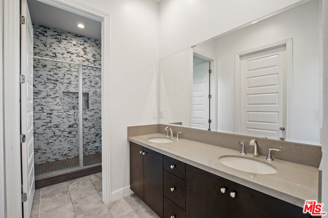 10615 Wood Briar Ct