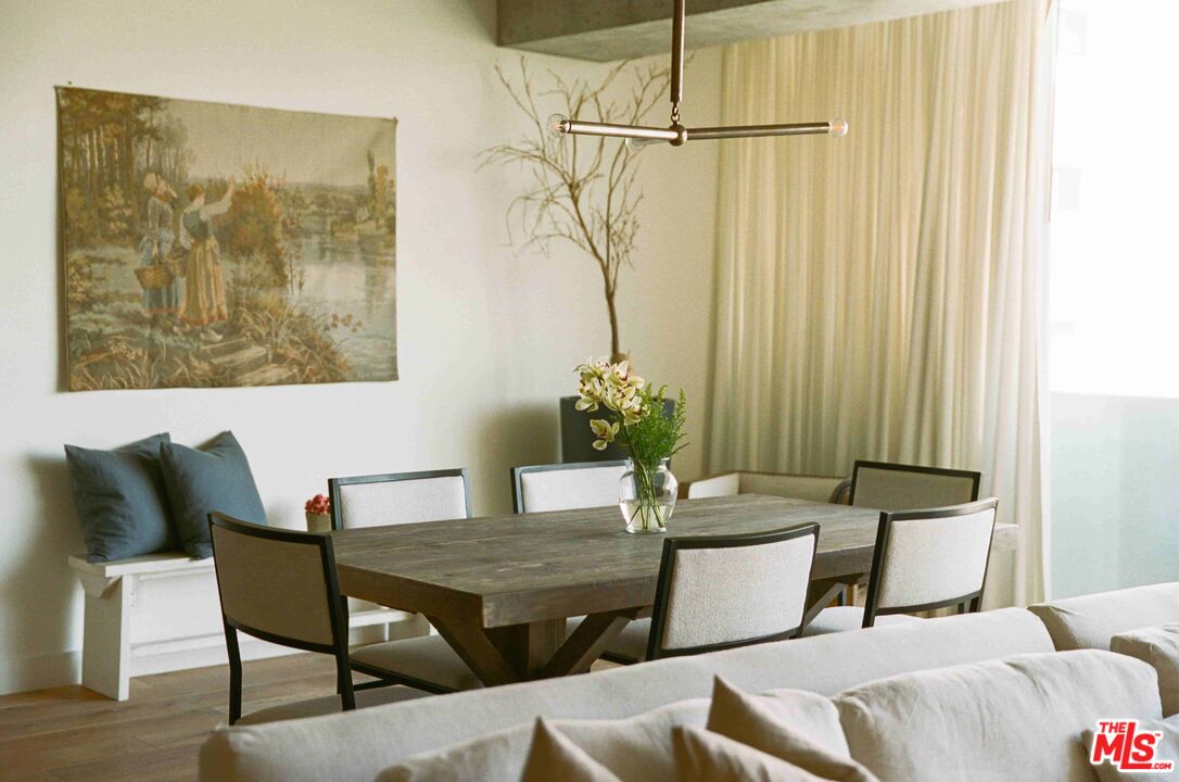 818 N Doheny Dr Unit: 1103