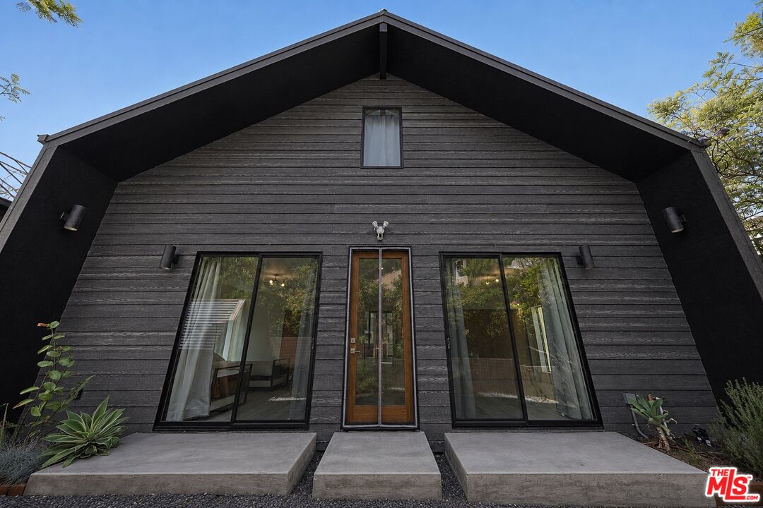 2230 Glendale Blvd