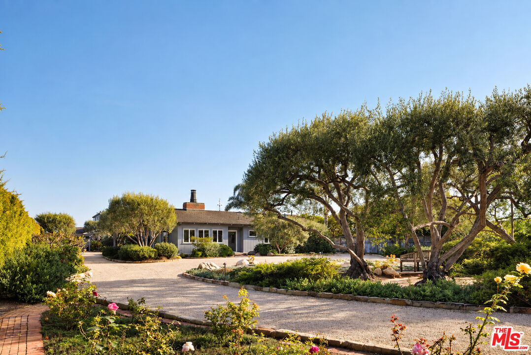 4217 Avenue Del Mar