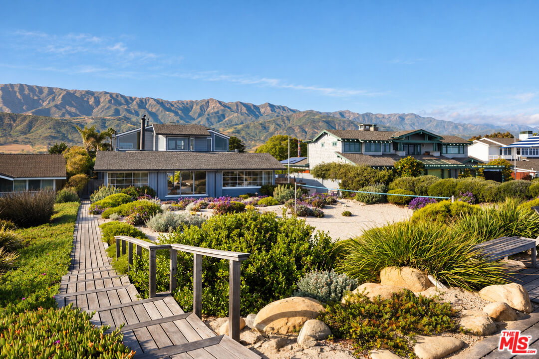4217 Avenue Del Mar