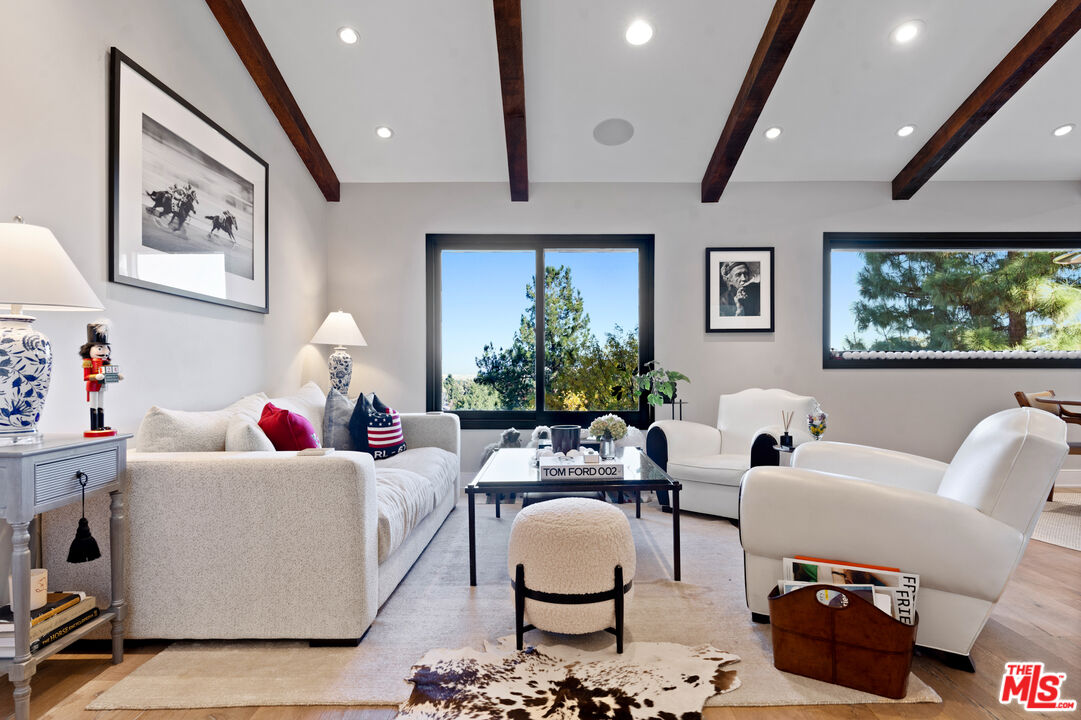 4920 Llano Dr