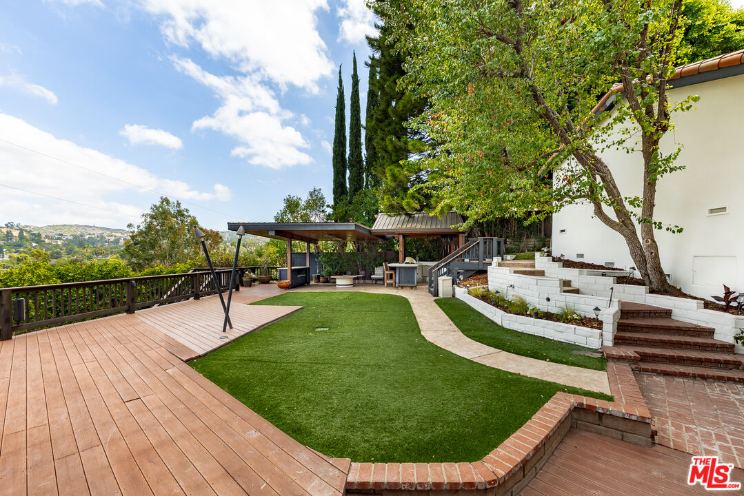 4920 Llano Dr