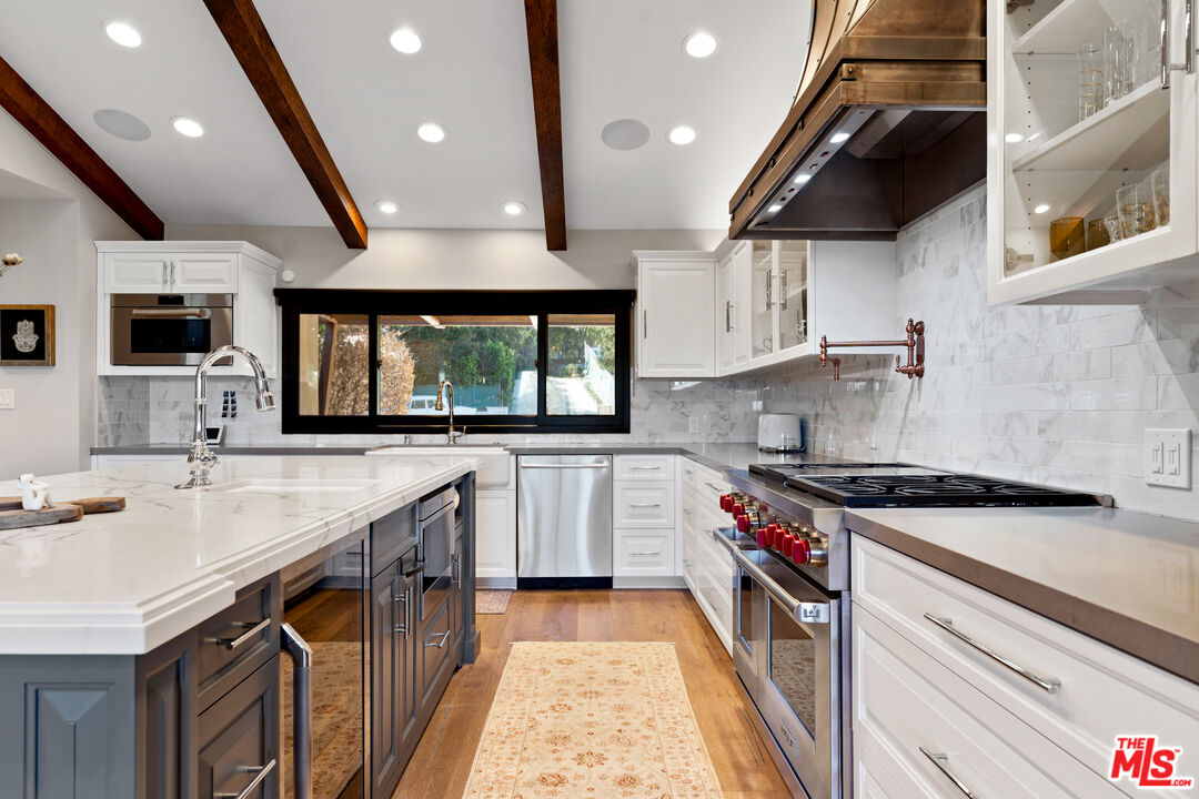 4920 Llano Dr