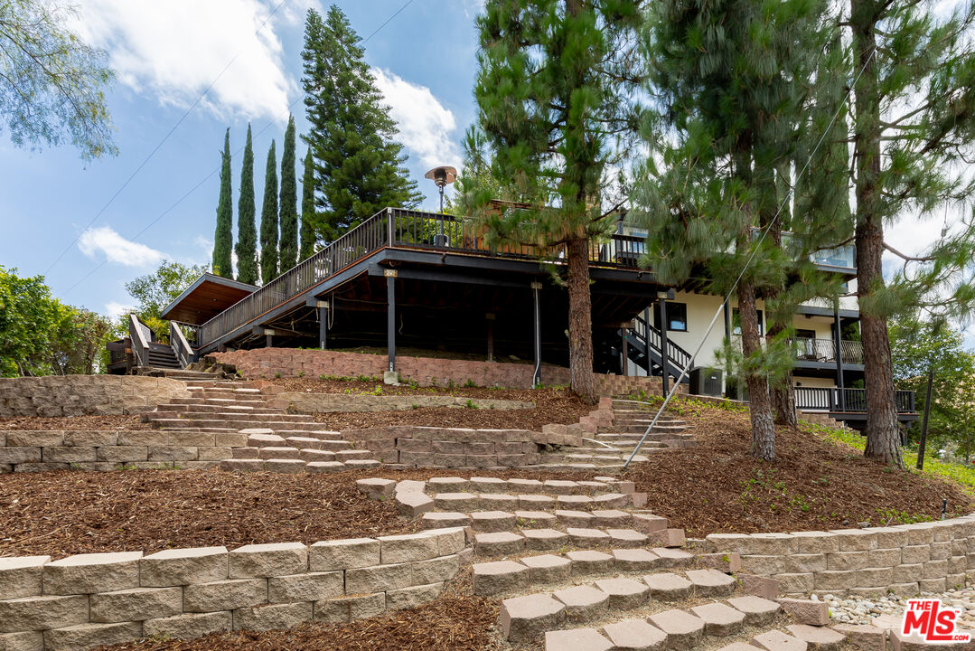 4920 Llano Dr