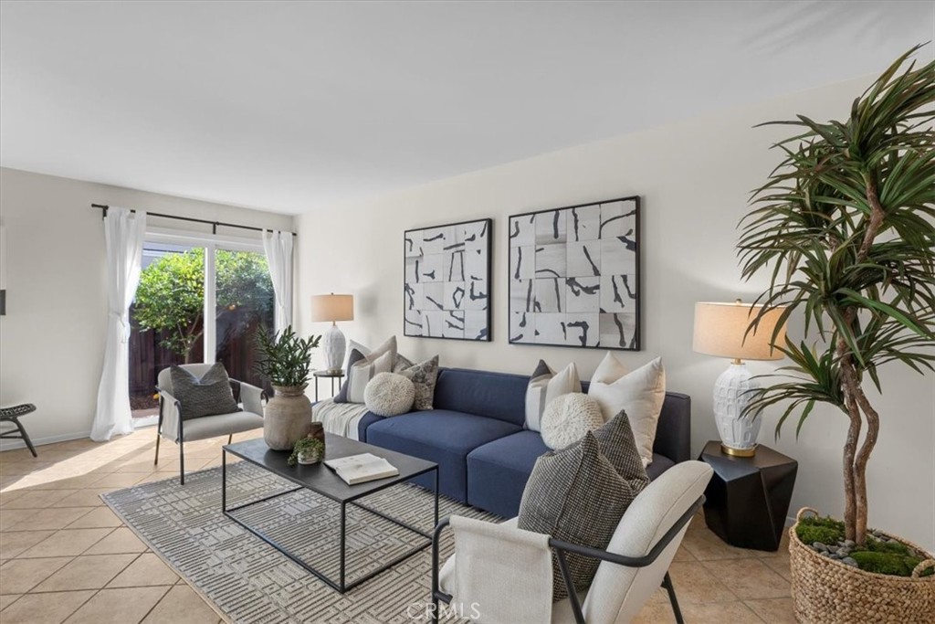 18341 Van Ness