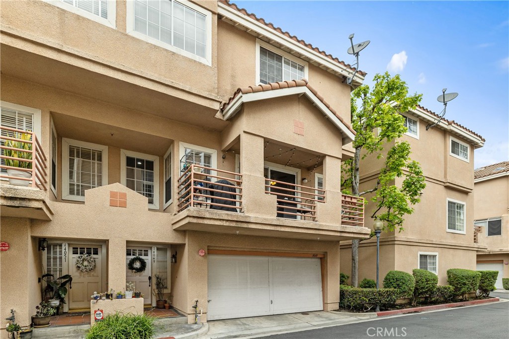 14049 Lemoli Avenue