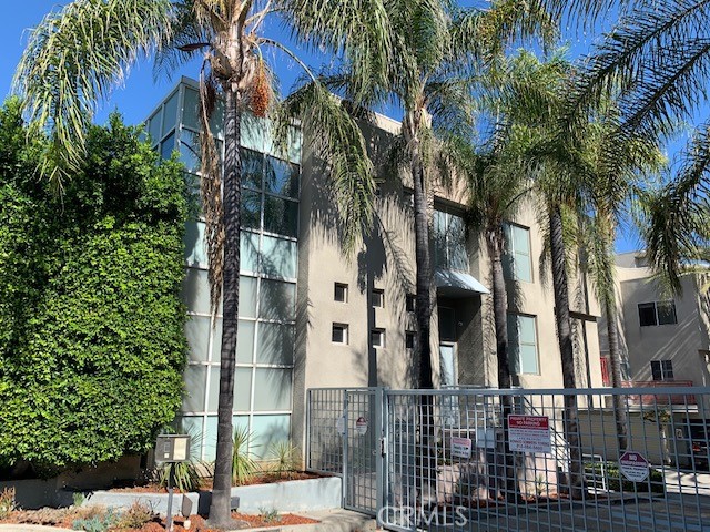 18215 Burbank Boulevard 5