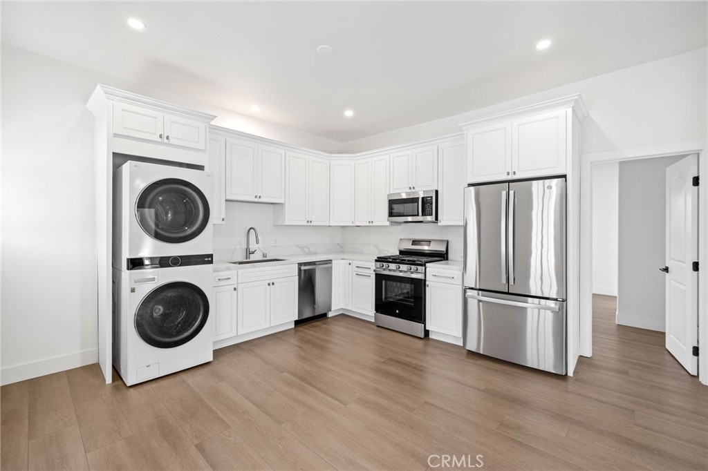 3821 W 105th Street