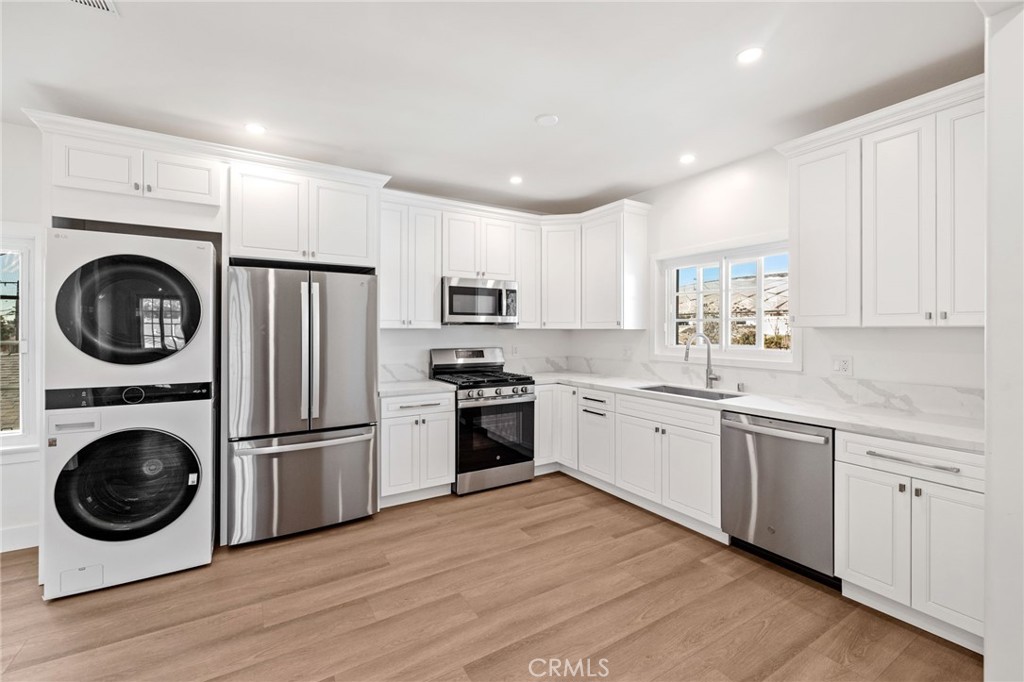 3819 W 105th Street