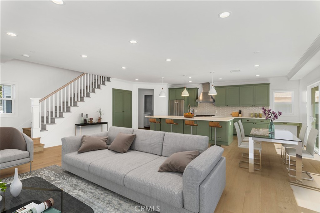 1914 Huntington Lane A