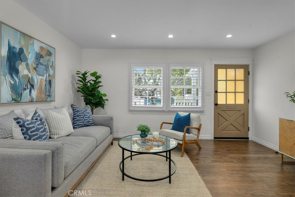 2907 Dalemead