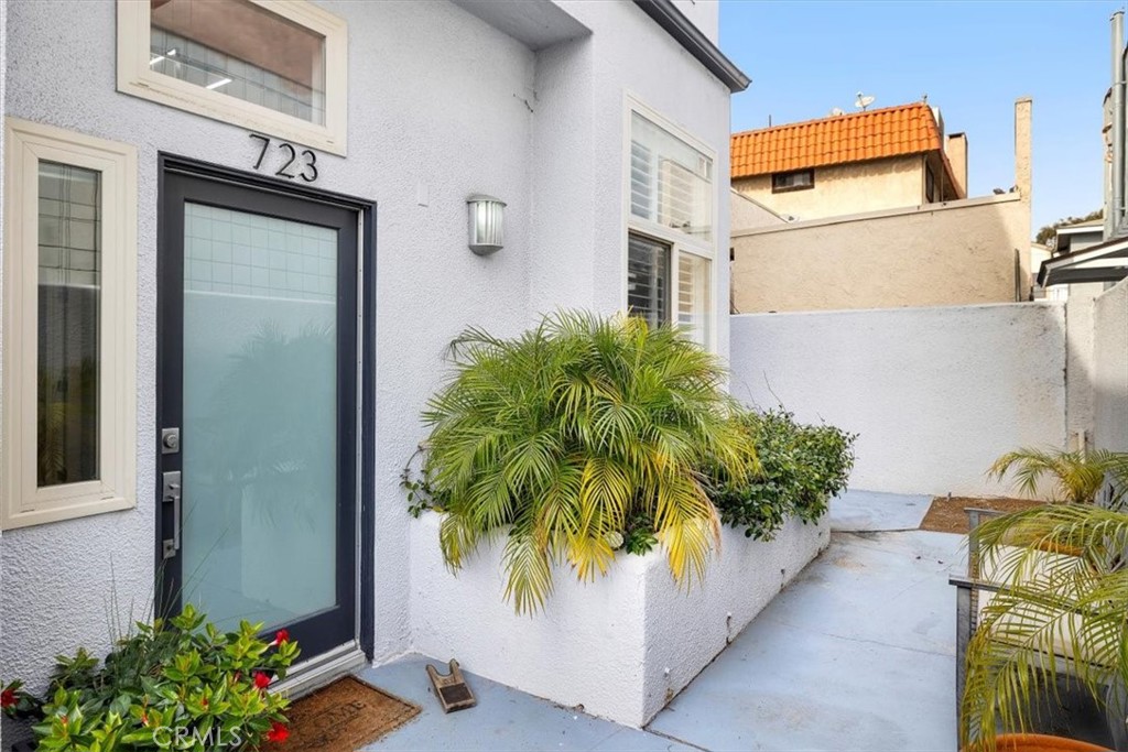 723 3rd Street