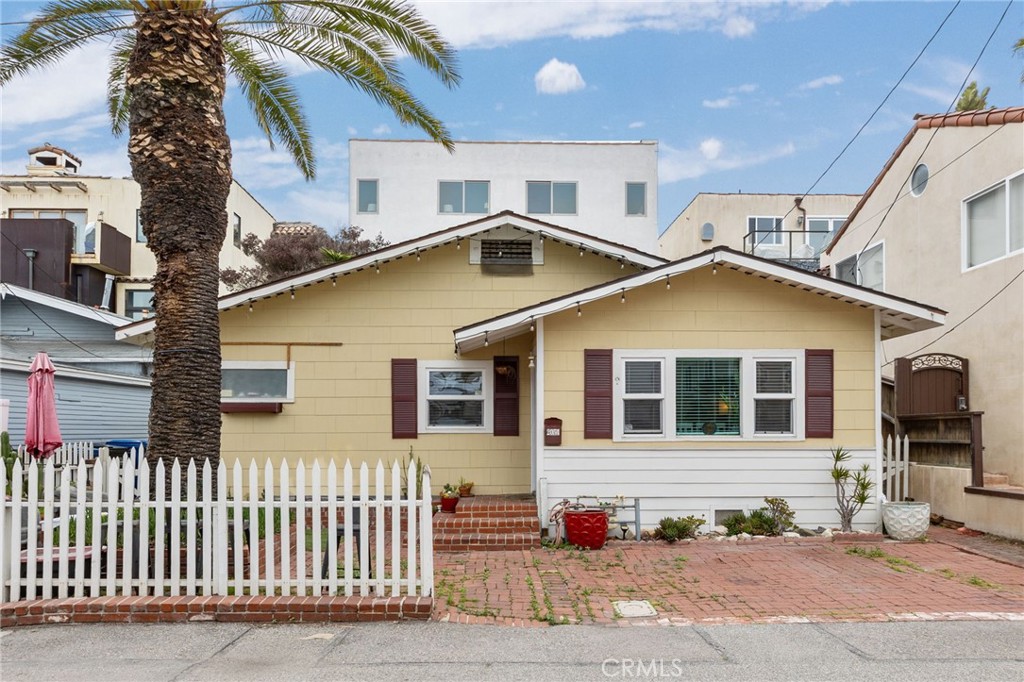 2054 Palm Drive