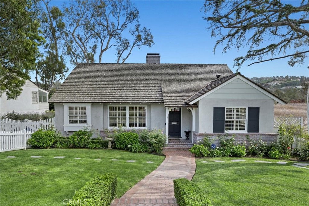 3220 Palos Verdes Drive North