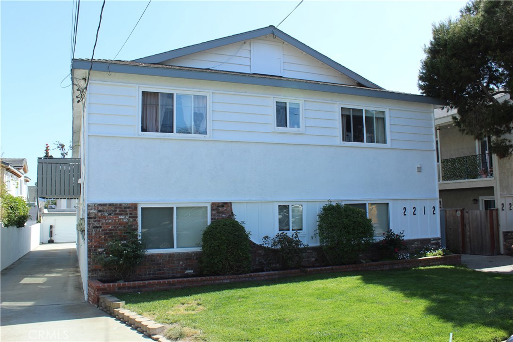 2212 Clark Lane