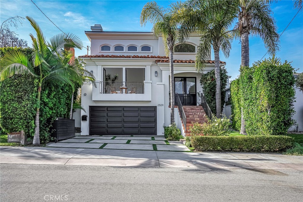 2509 Poinsettia